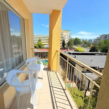 Apartman One *
